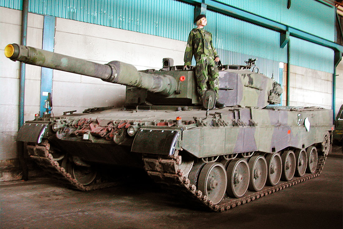 stridsvagn-121-leopard.jpg